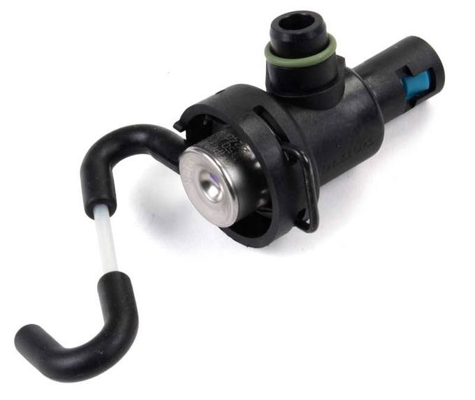 Volvo Fuel Pressure Regulator 8658092